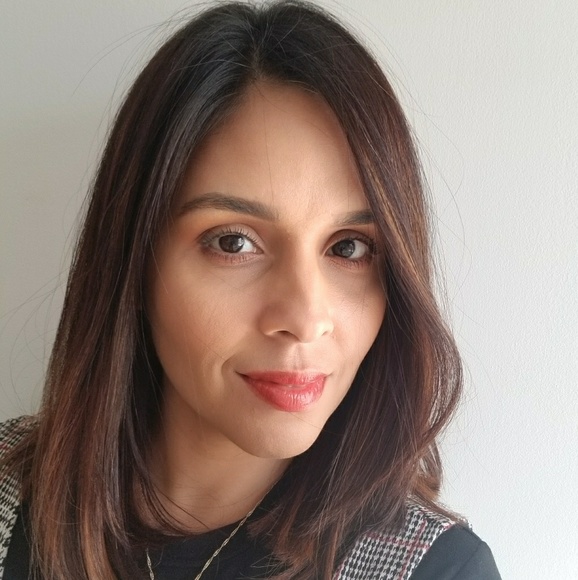 Meet the Posher Other - Meet your Posher, Dessiree